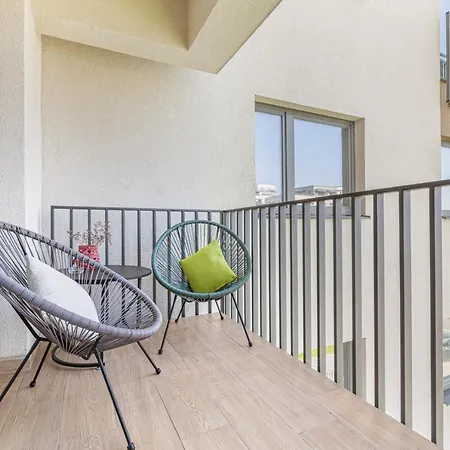 Ella 2 Appartement *