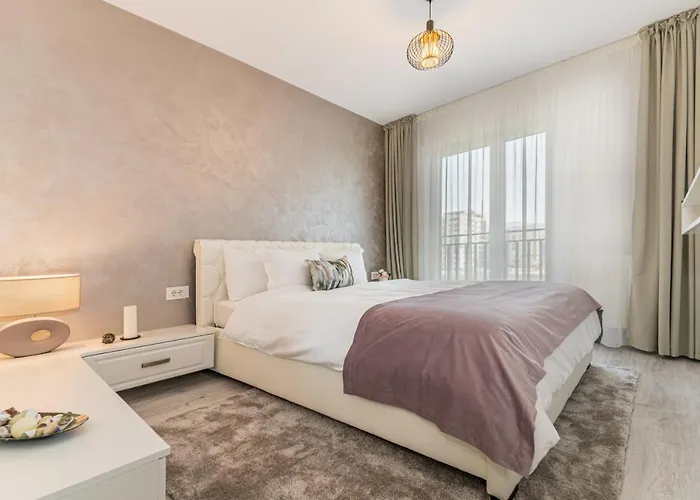 Ella 2 Apartment Brasov